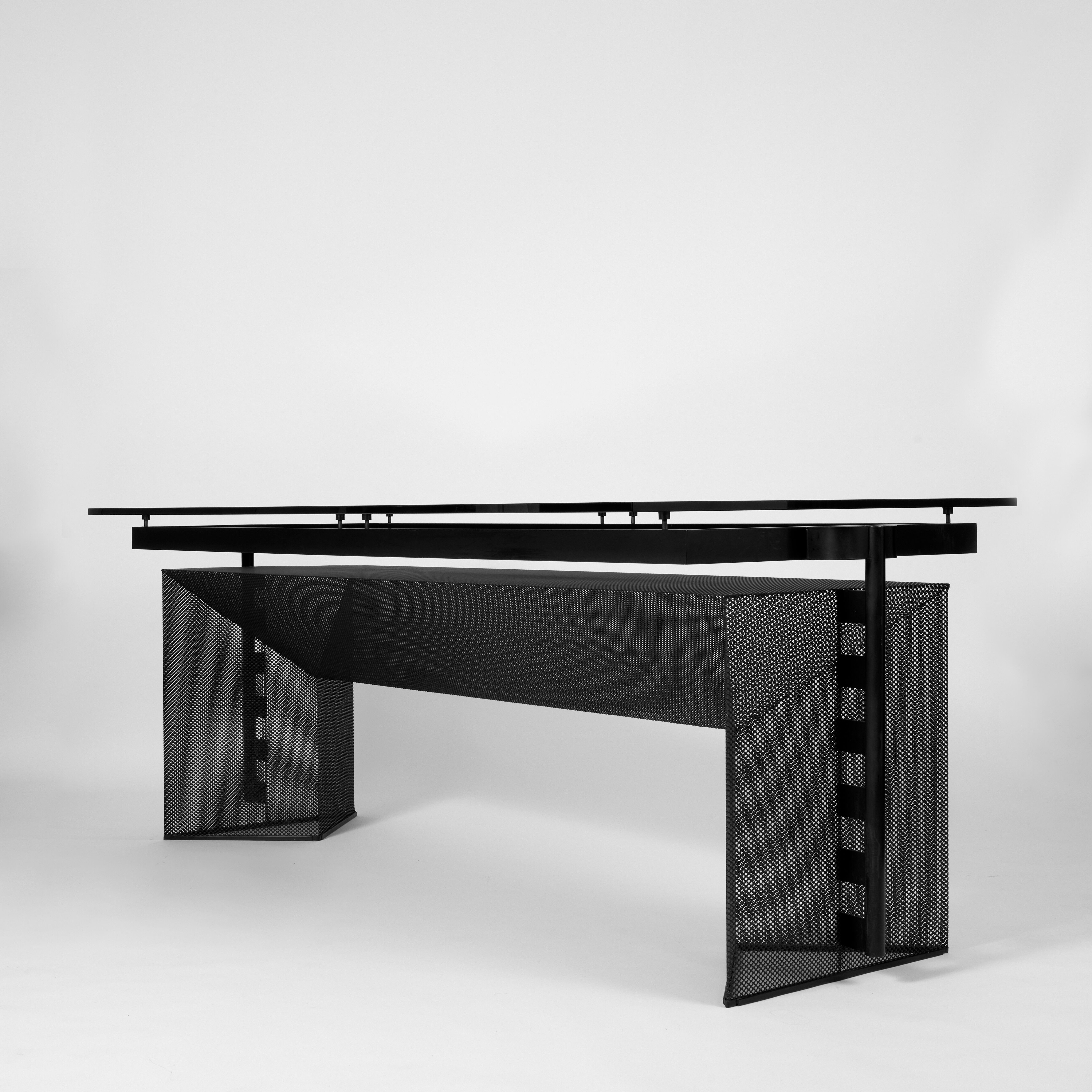 Tesi table & six Seconda 602 chairs by Mario Botta, edit by Alias