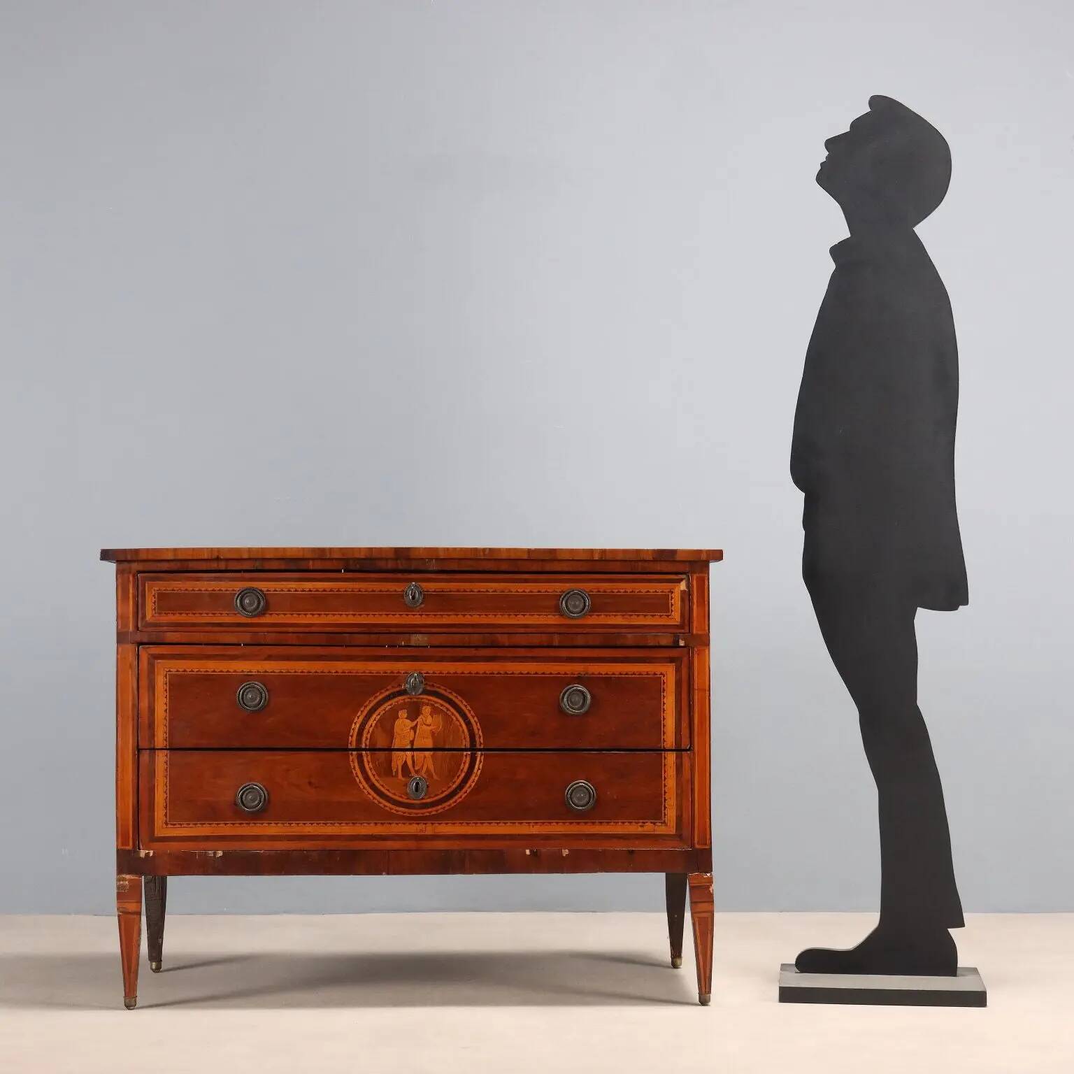 Antique neoclassical cherry wood commode, Italy, 18th century.