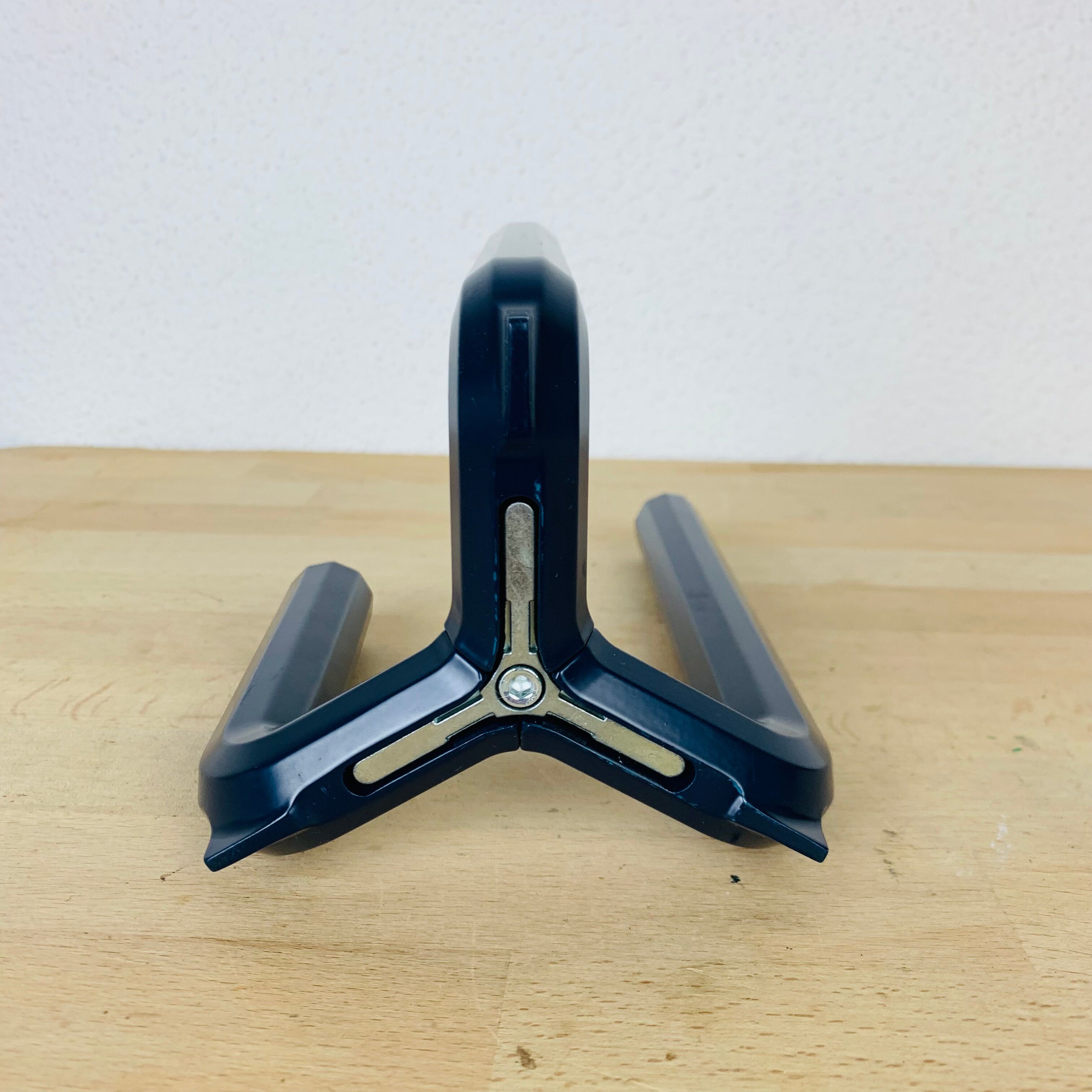 Design candle holder Henrik Preutz, PS 2017, for Ikea metal blue