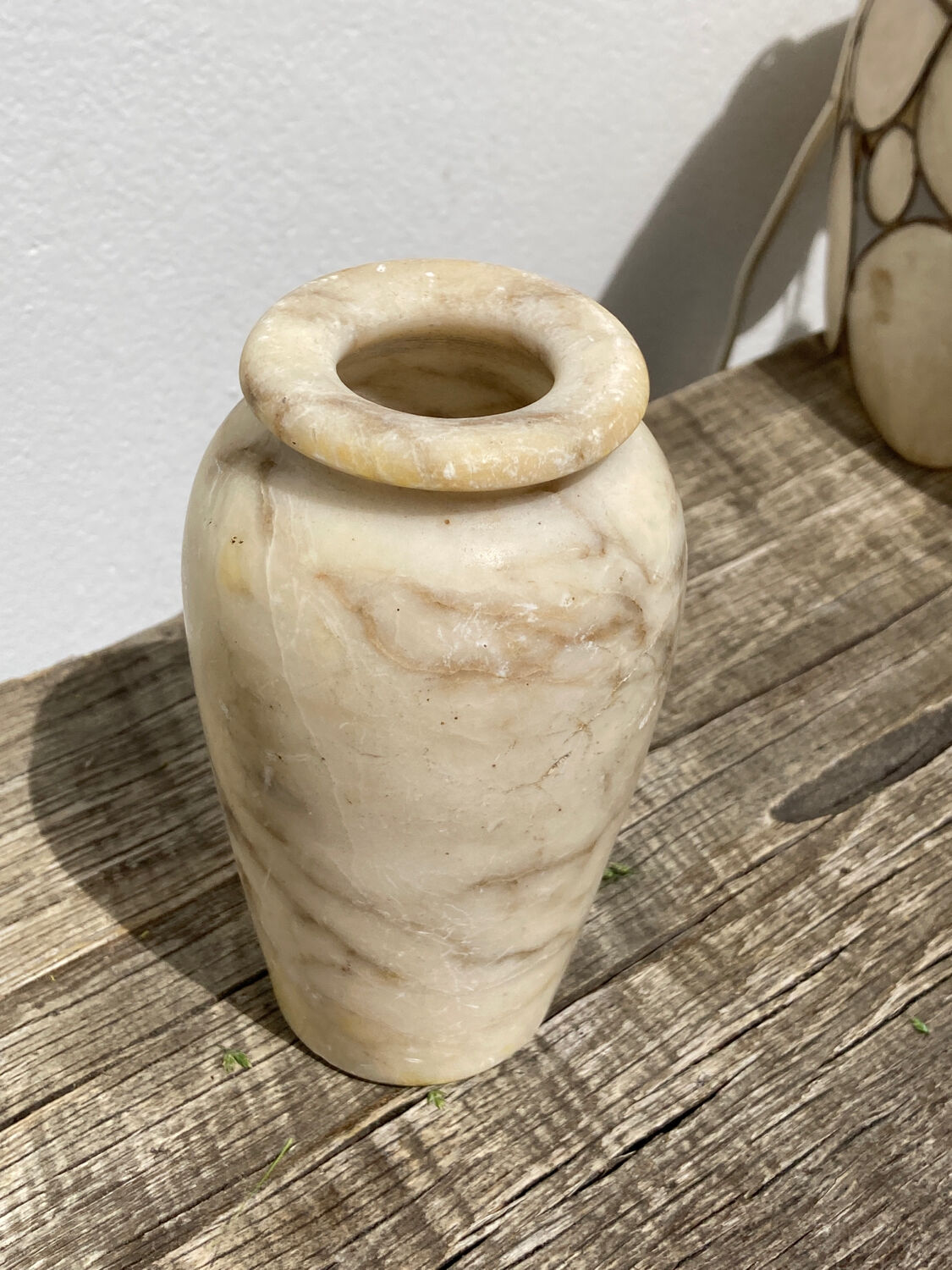 Onyx vase veins white marble beige art deco