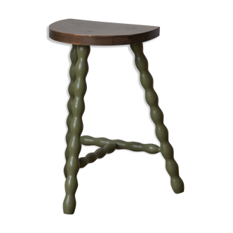 Tripod stool