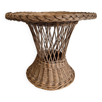 Rattan table