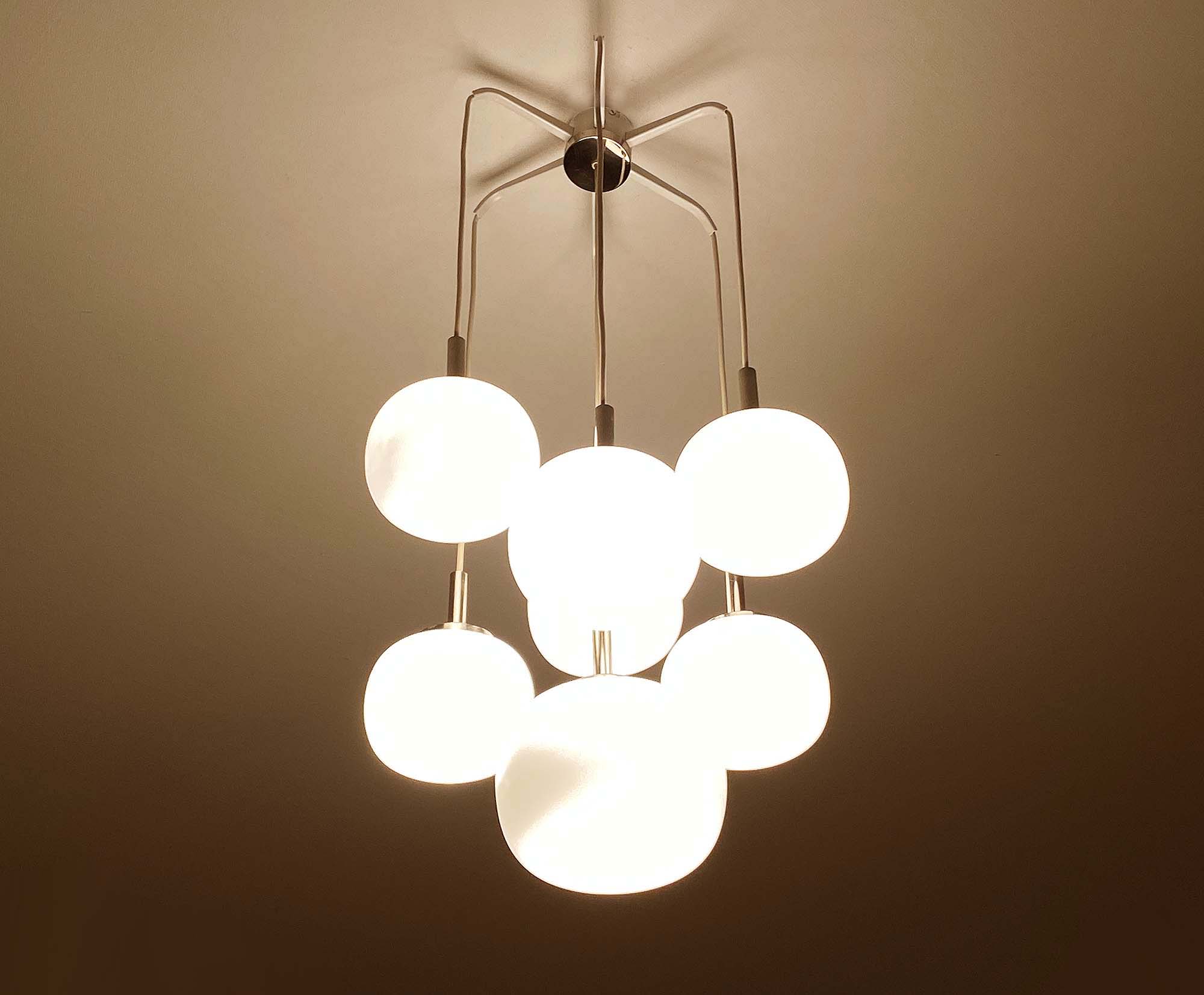 Grand Lustre Cascade, Globes Opaline Chrome, Years 70