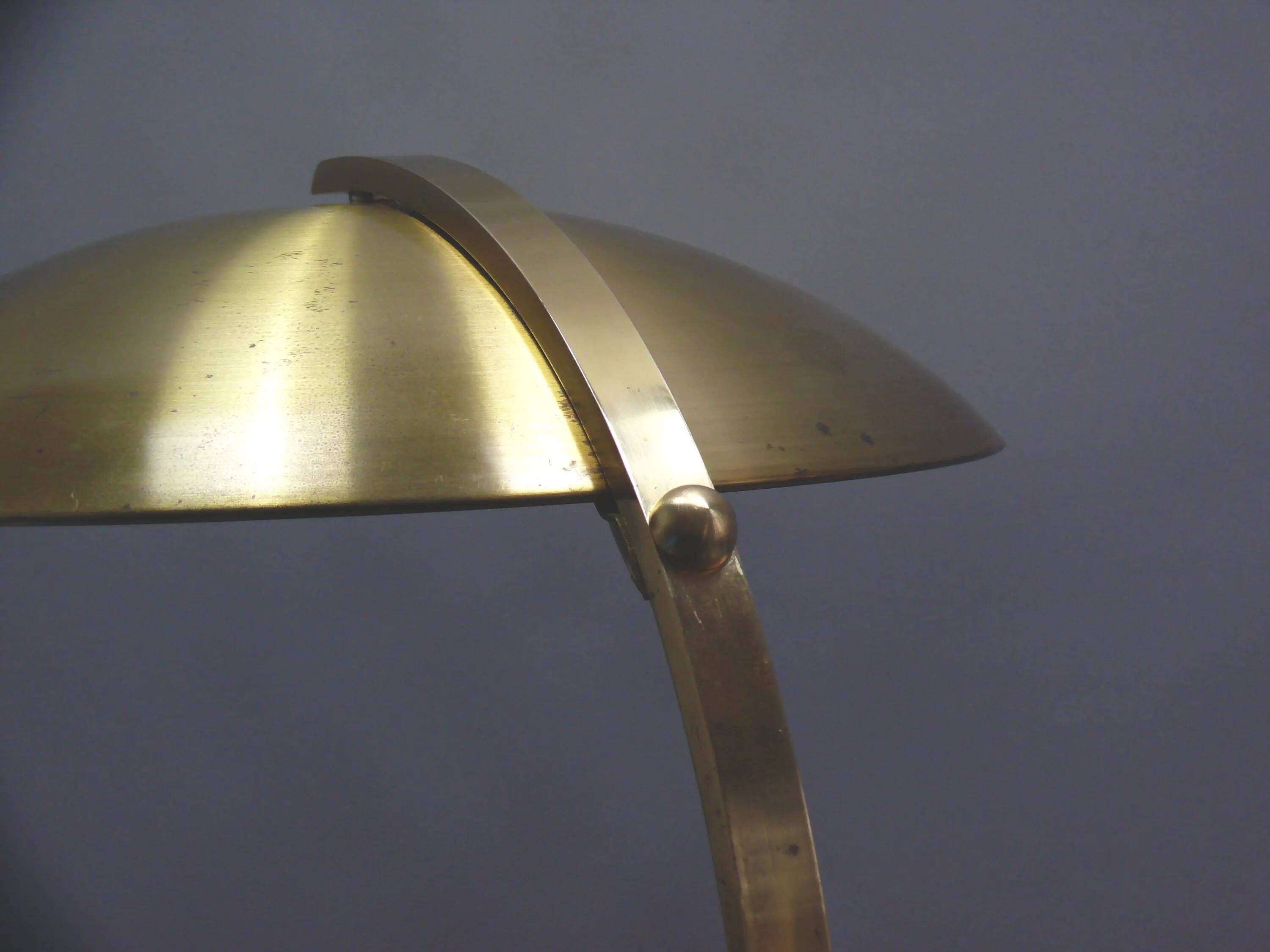 Bauhaus table lamp by Egon Hillebrand, model 5302 - "Gleibo", Germany, 1930s