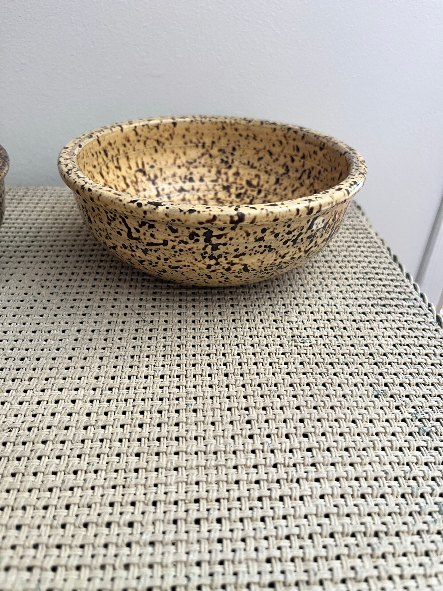 5 stoneware bowls