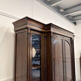 Classic English Royal Antique Collection Bookcase