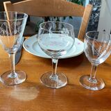 Set of 3 white wine glasses in cut glass