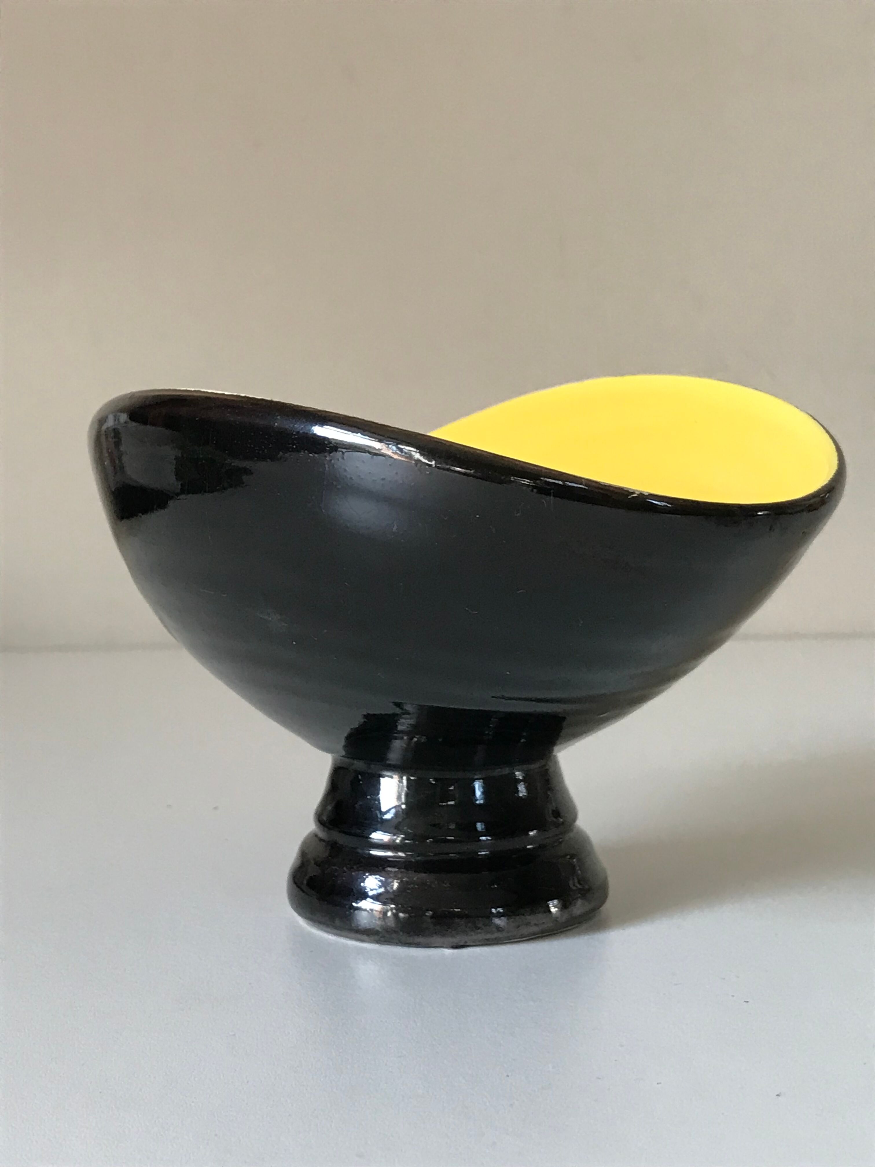 Cut free form vintage design 60s