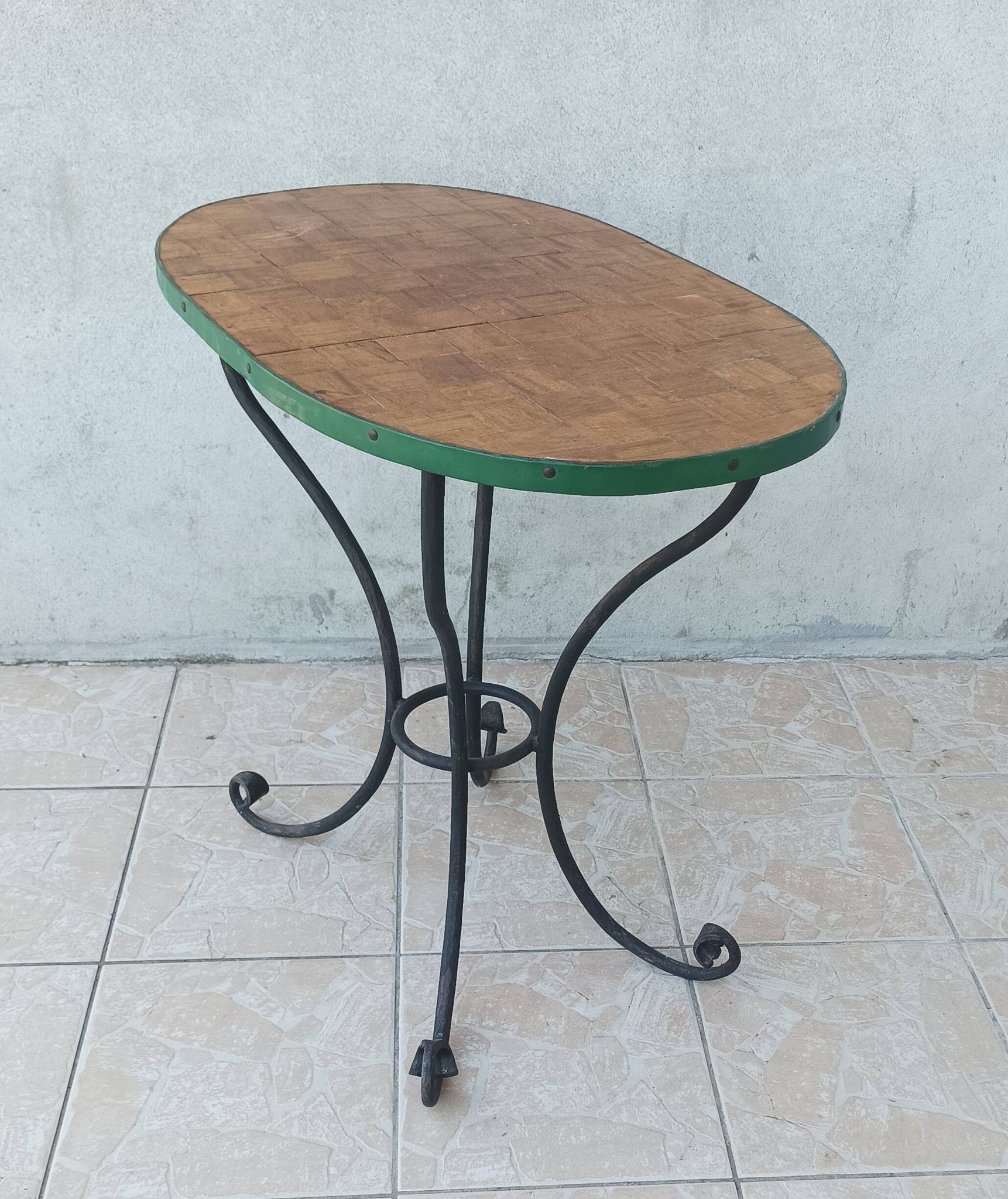 Table bistrot en fer forgé et noyer