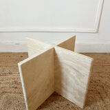 Square coffee table in travertine.