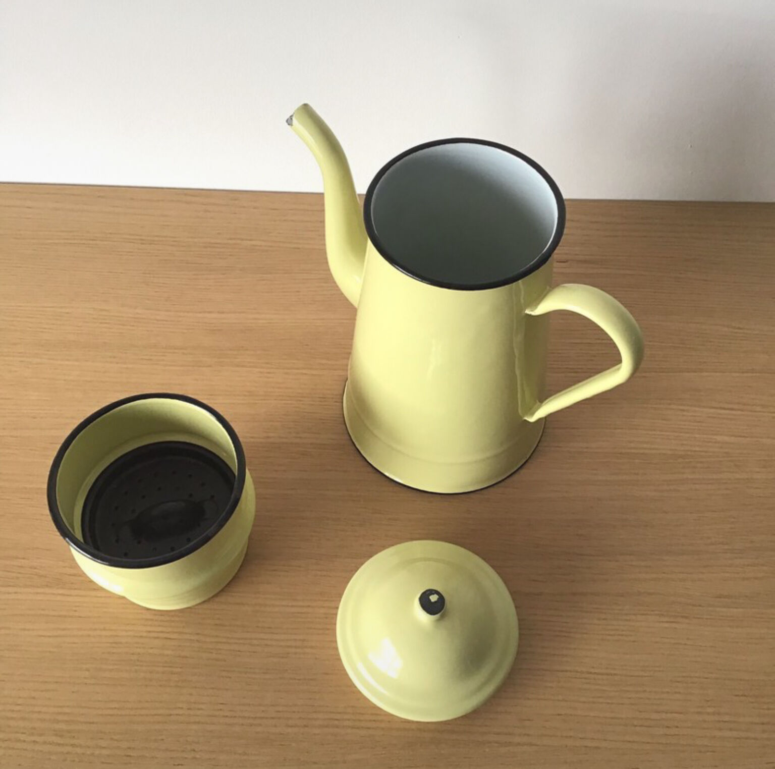 Vintage yellow enamelled coffee teapot