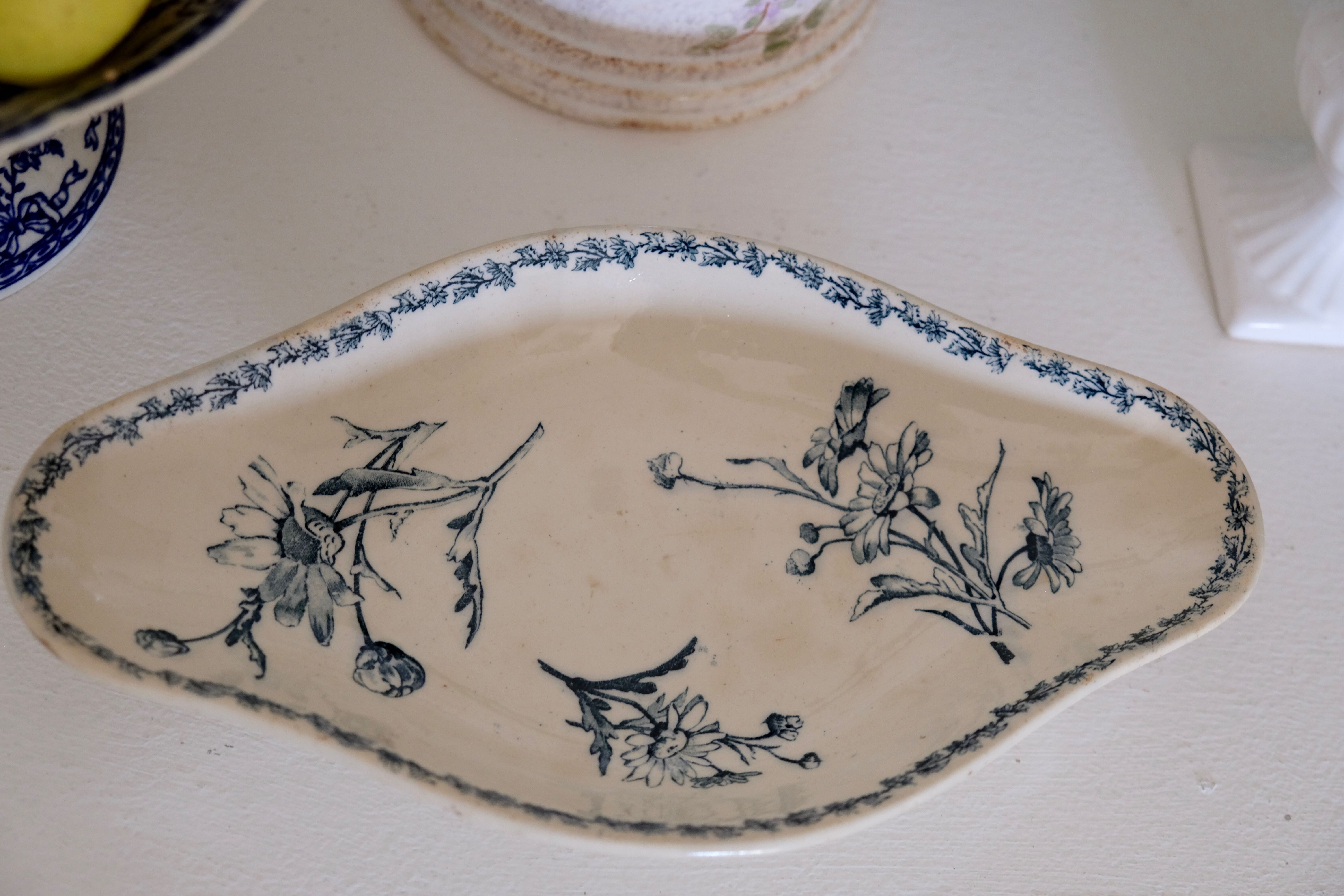 Ravier antique "Marguerite" Luneville faience XIXth