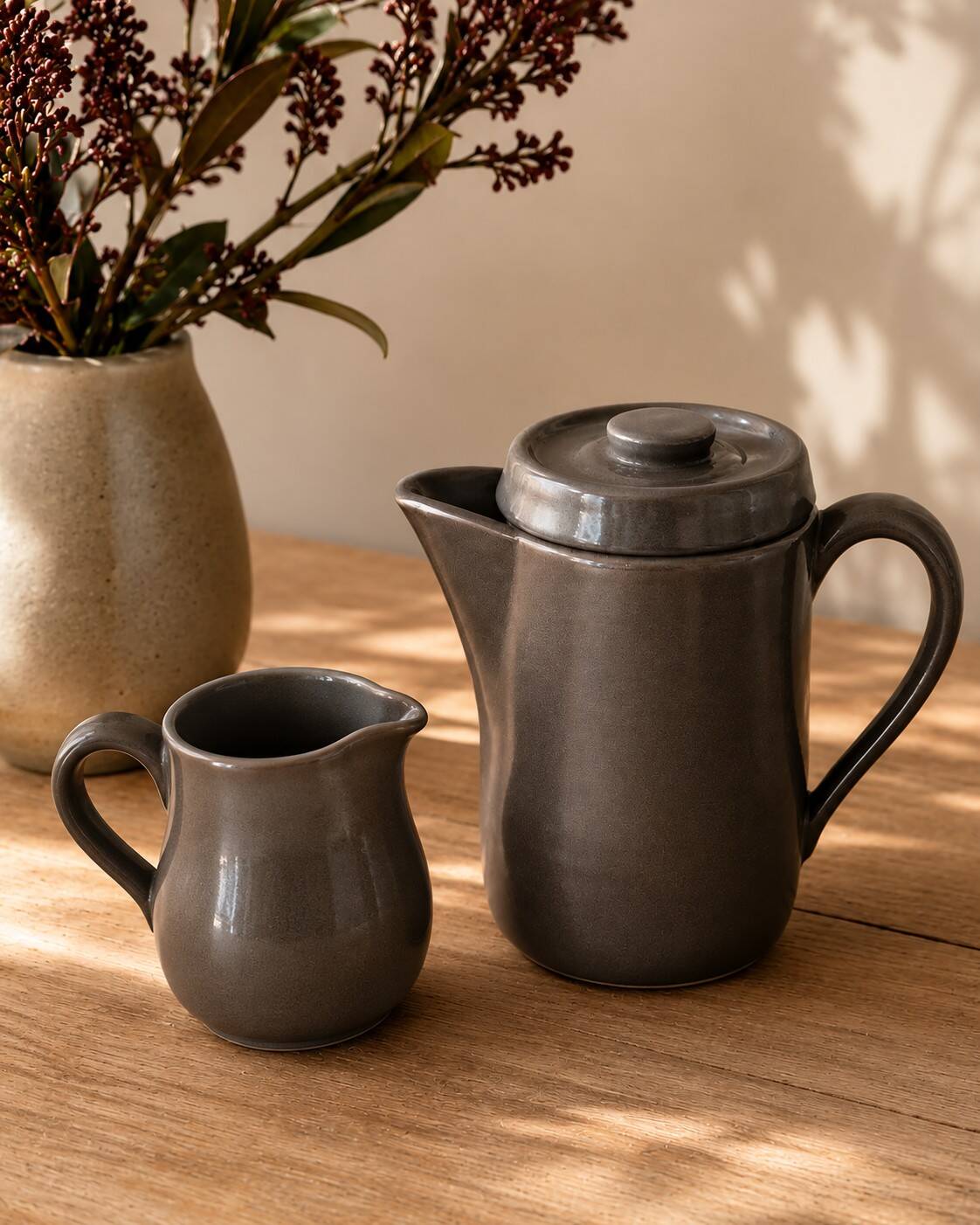 Duo verseuse et pot à lait en grès brun – céramique vintage