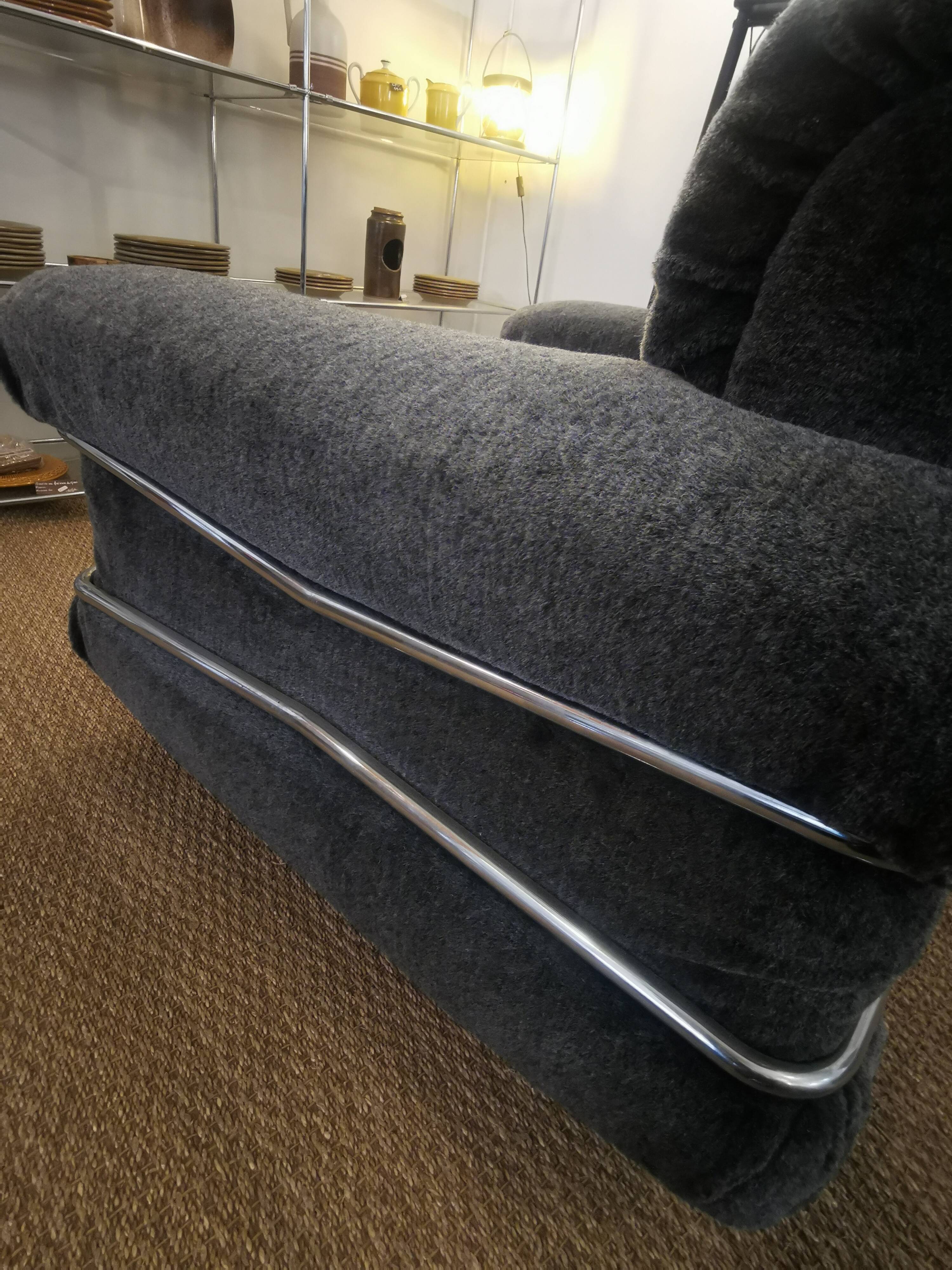 Pair of vintage italian design armchairs from the 70s