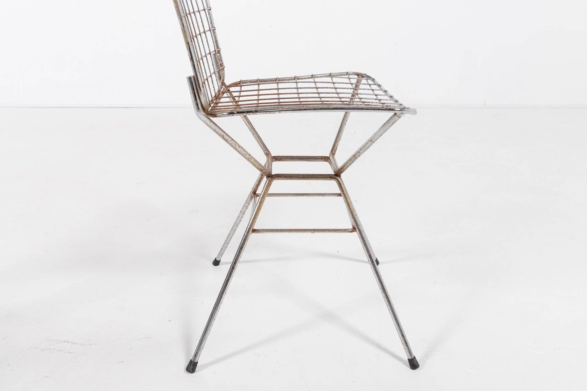 Paire de chaises vintage en fil d'acier de design architectural italien des années 1970