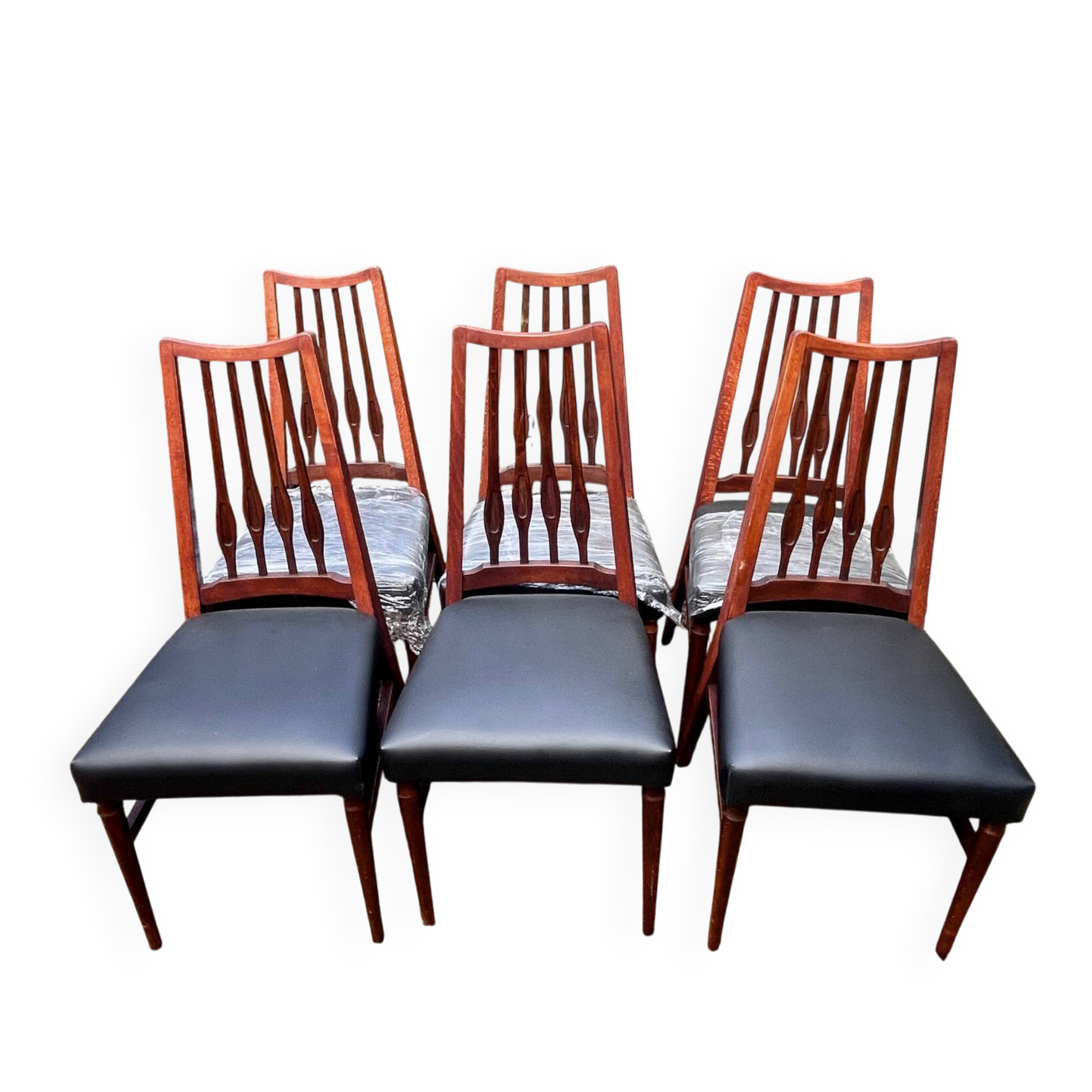 6 Scandinavian chairs