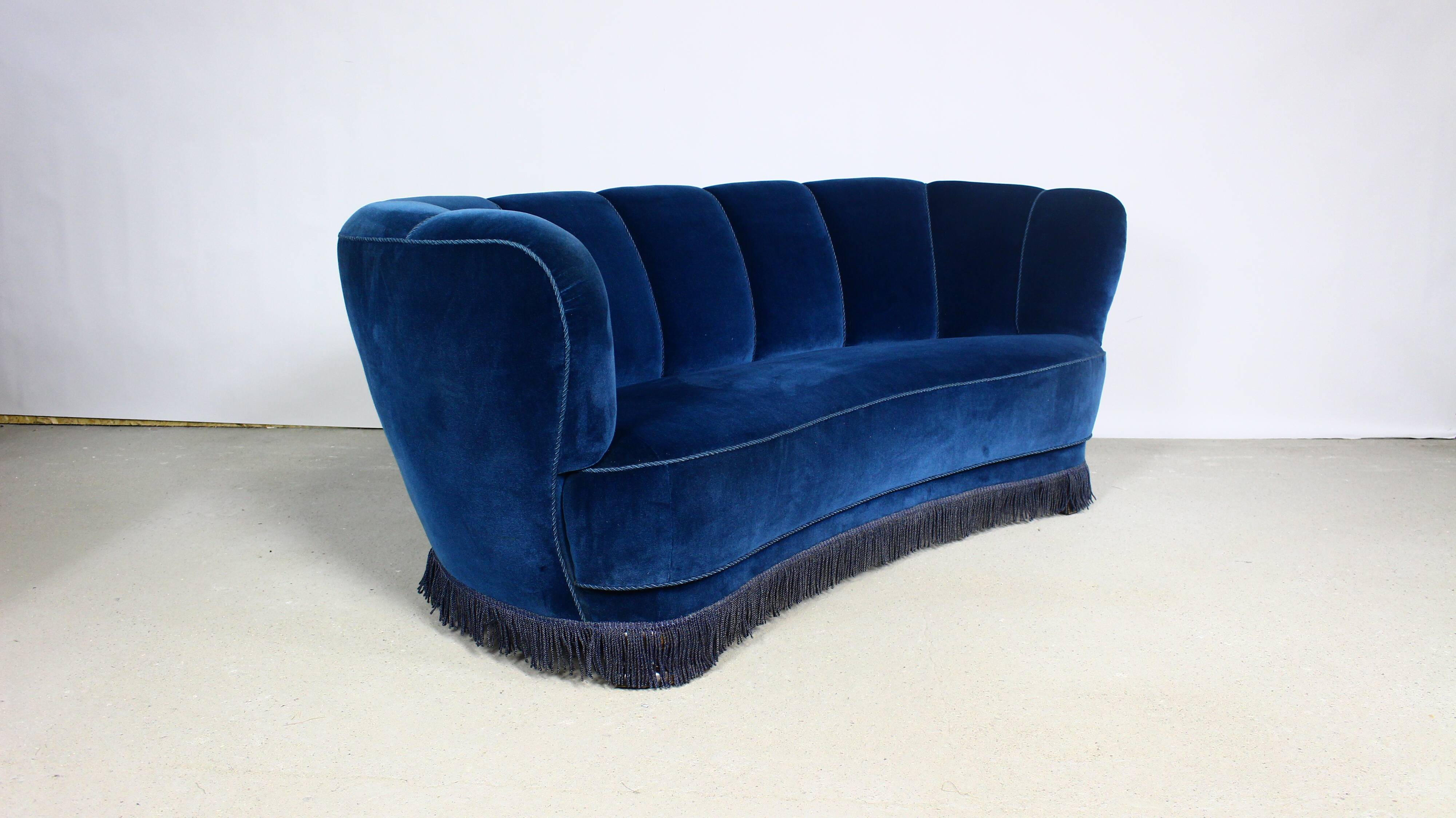Danish Cabinetmaker Banana Curved Sofa, 1940s