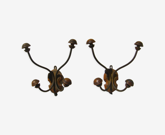 Paire de patères anciennes