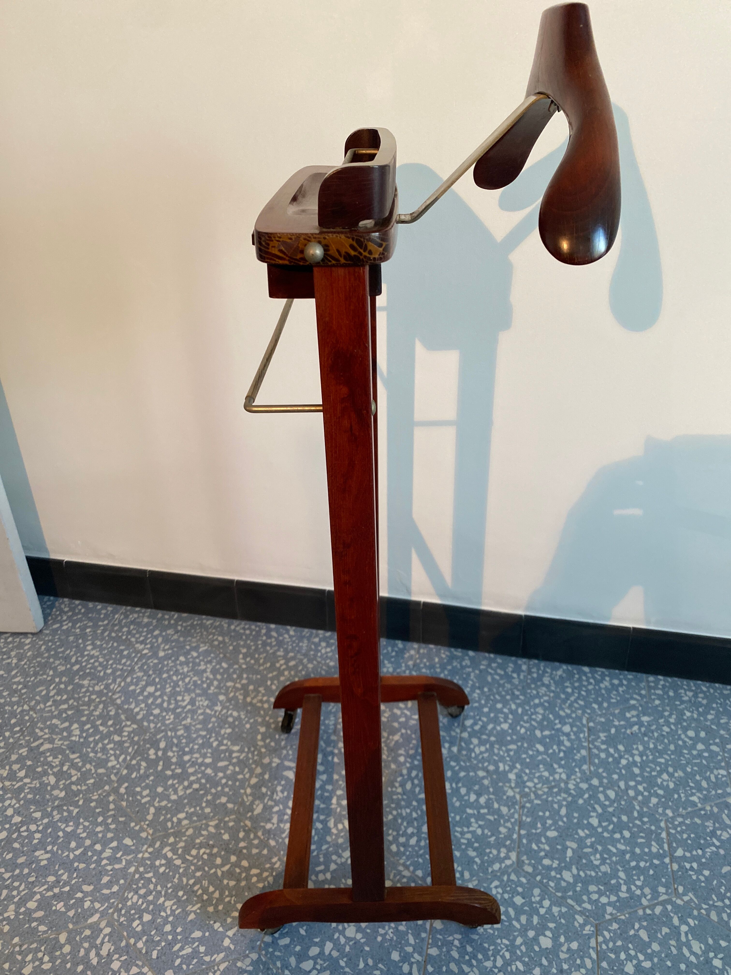 Night valet Reguitti