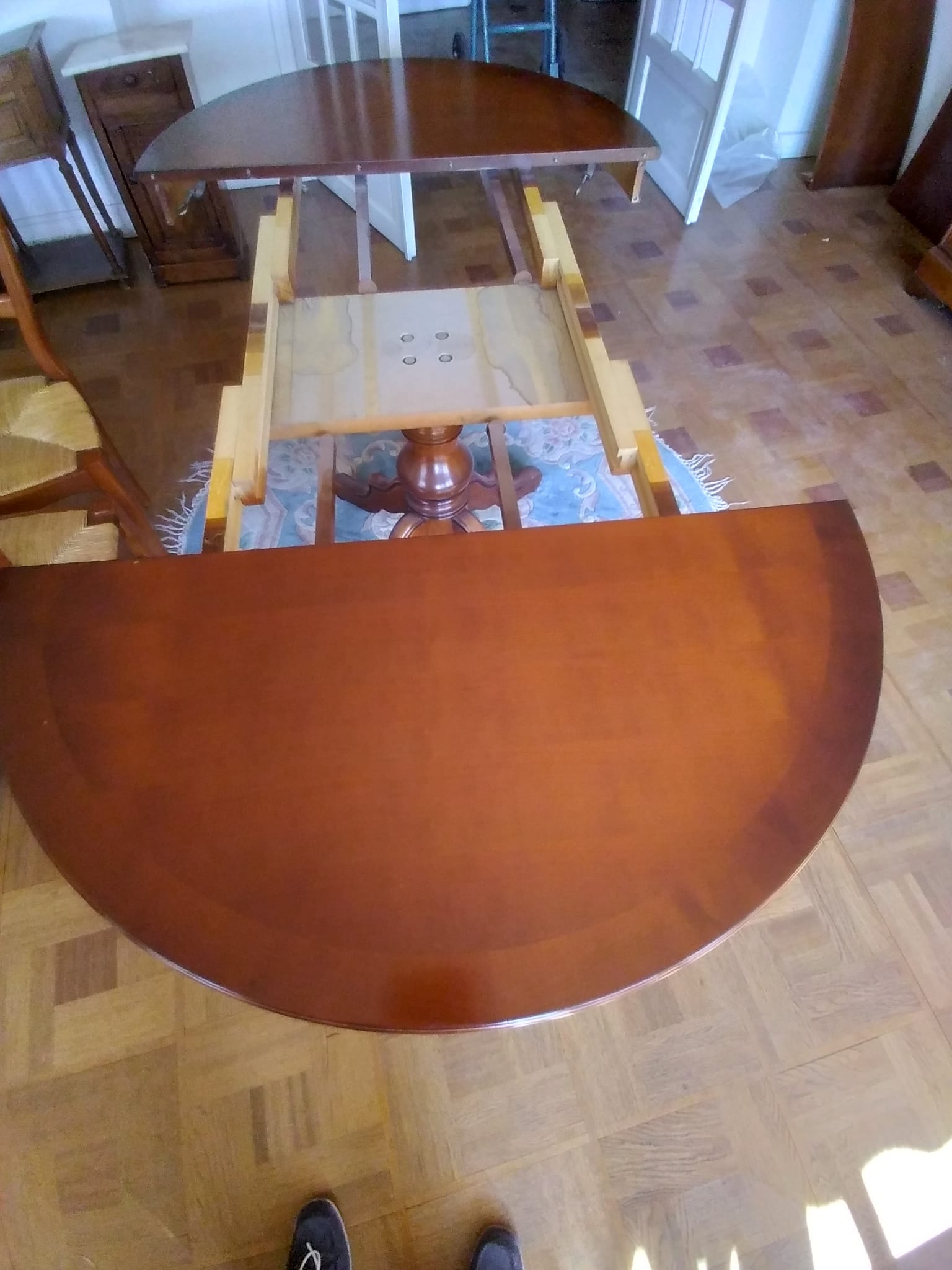 Dining room table