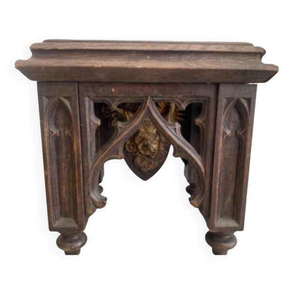 Assise ancienne gothique