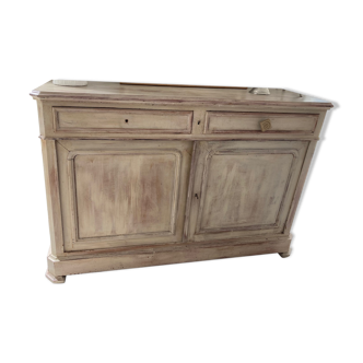 Painted wooden tub