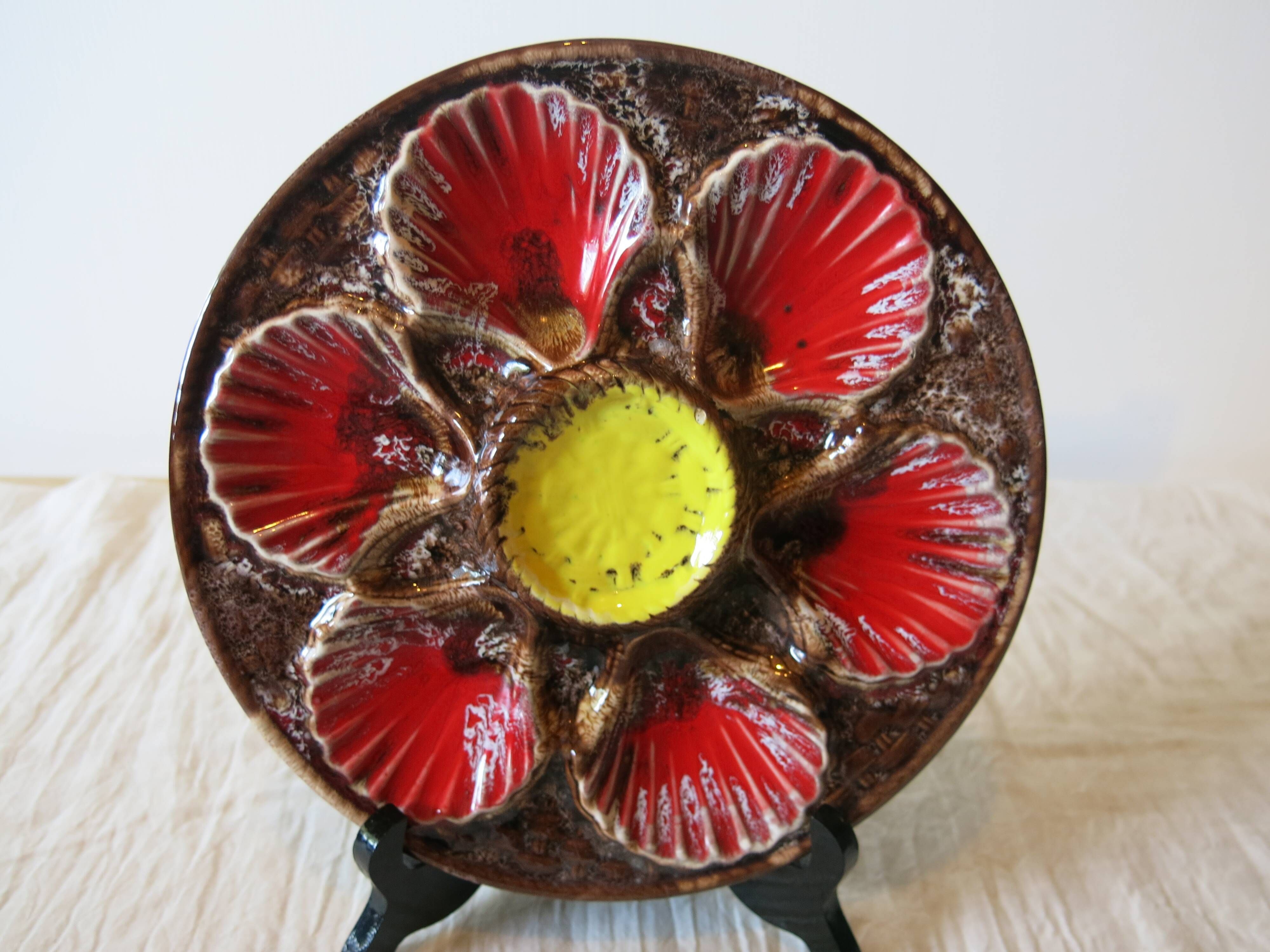 Earthenware oyster plate