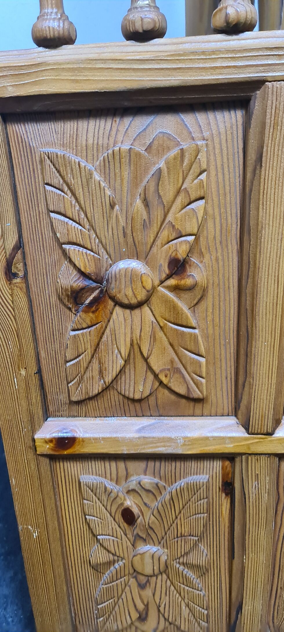 Vintage wooden carved room devider