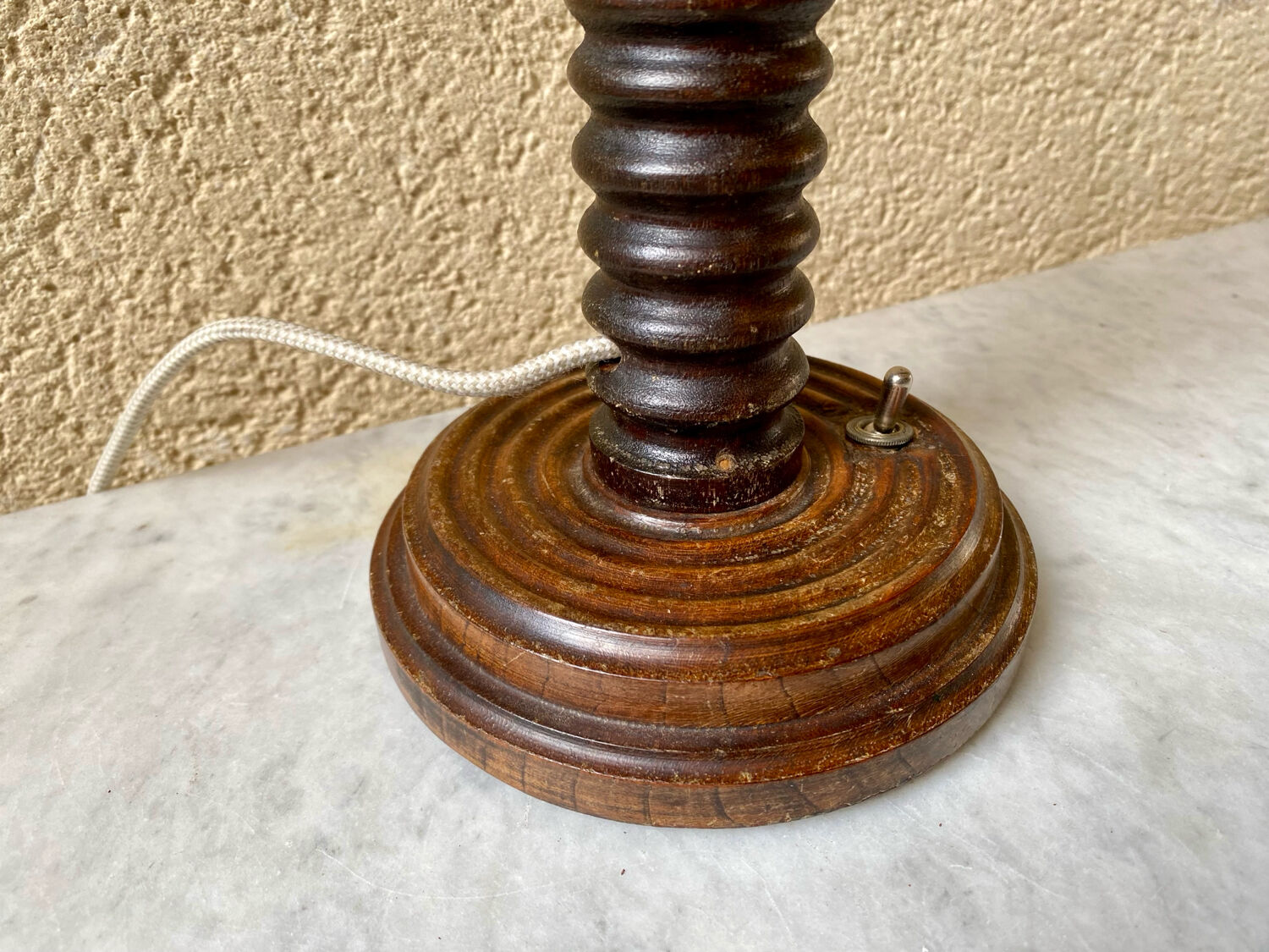 Vintage turned wooden lamp from the 1960s in the style of Charles Dudouyt.