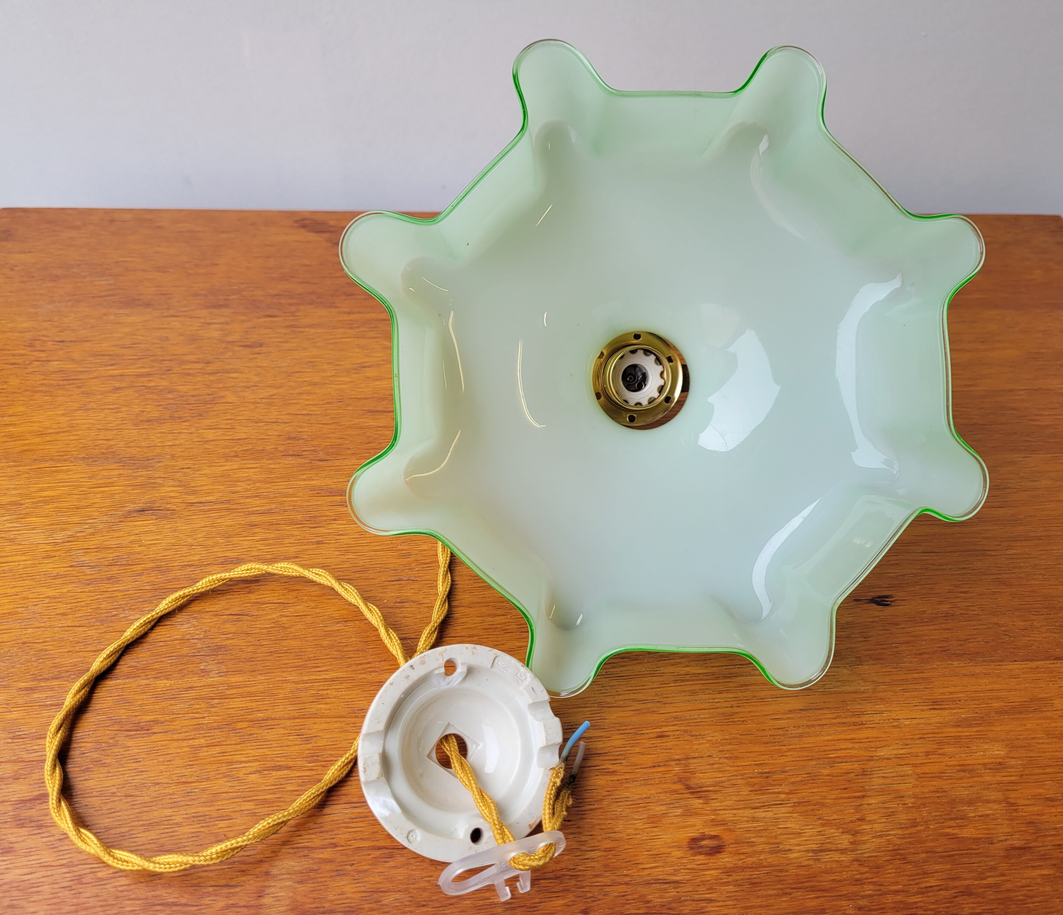 Green draped opaline pendant lamp
