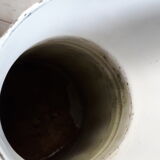 Broc cannelé en tole emaillée