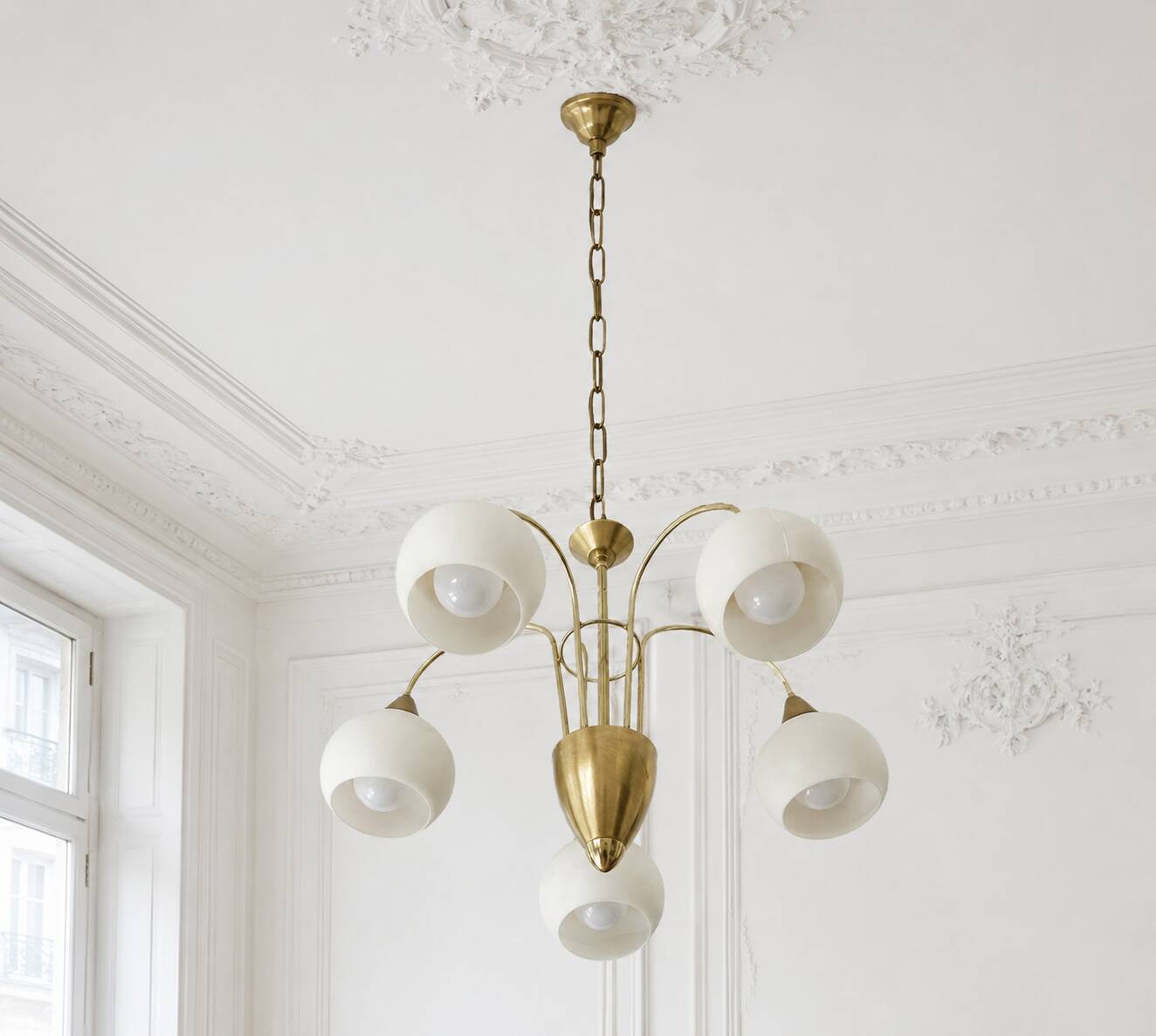 Mid Century Suspension, 5 globes in brass and opal glass, Honsel Leuchten