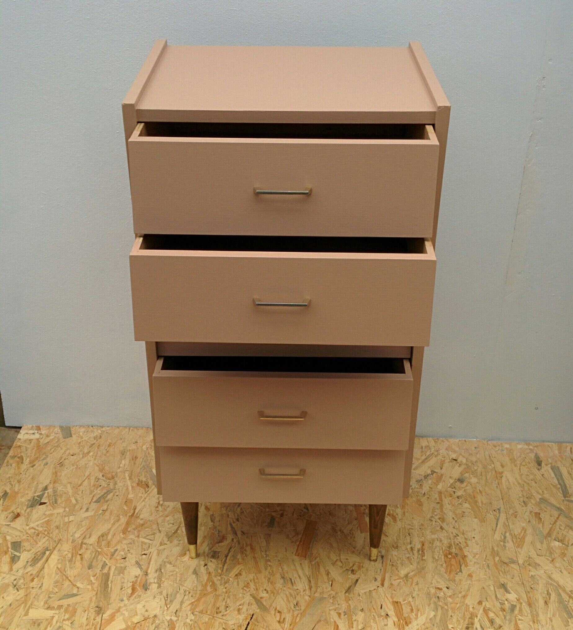 Vintage chest of drawers