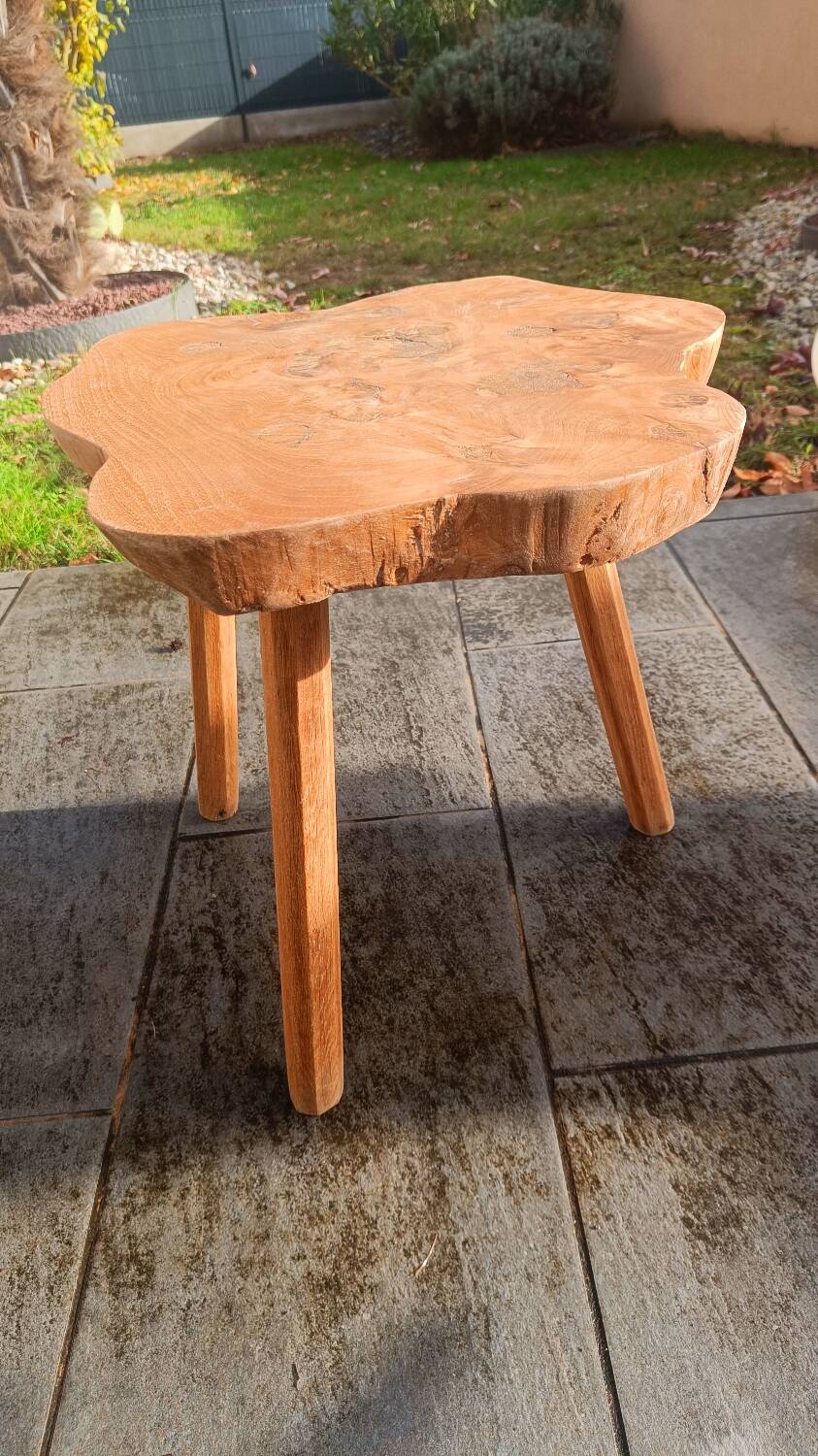 Table d'appoint bois brut style brutaliste organique