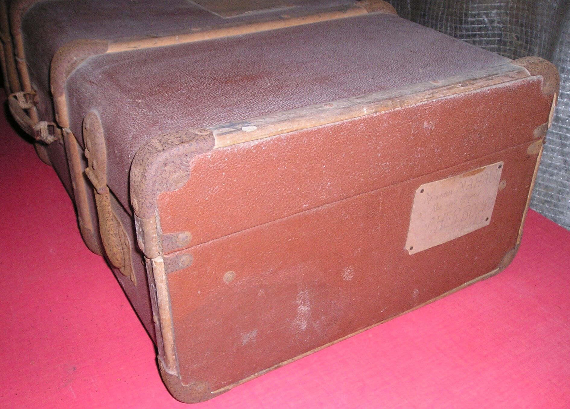Suitcase old travel trunk to uncommon locks