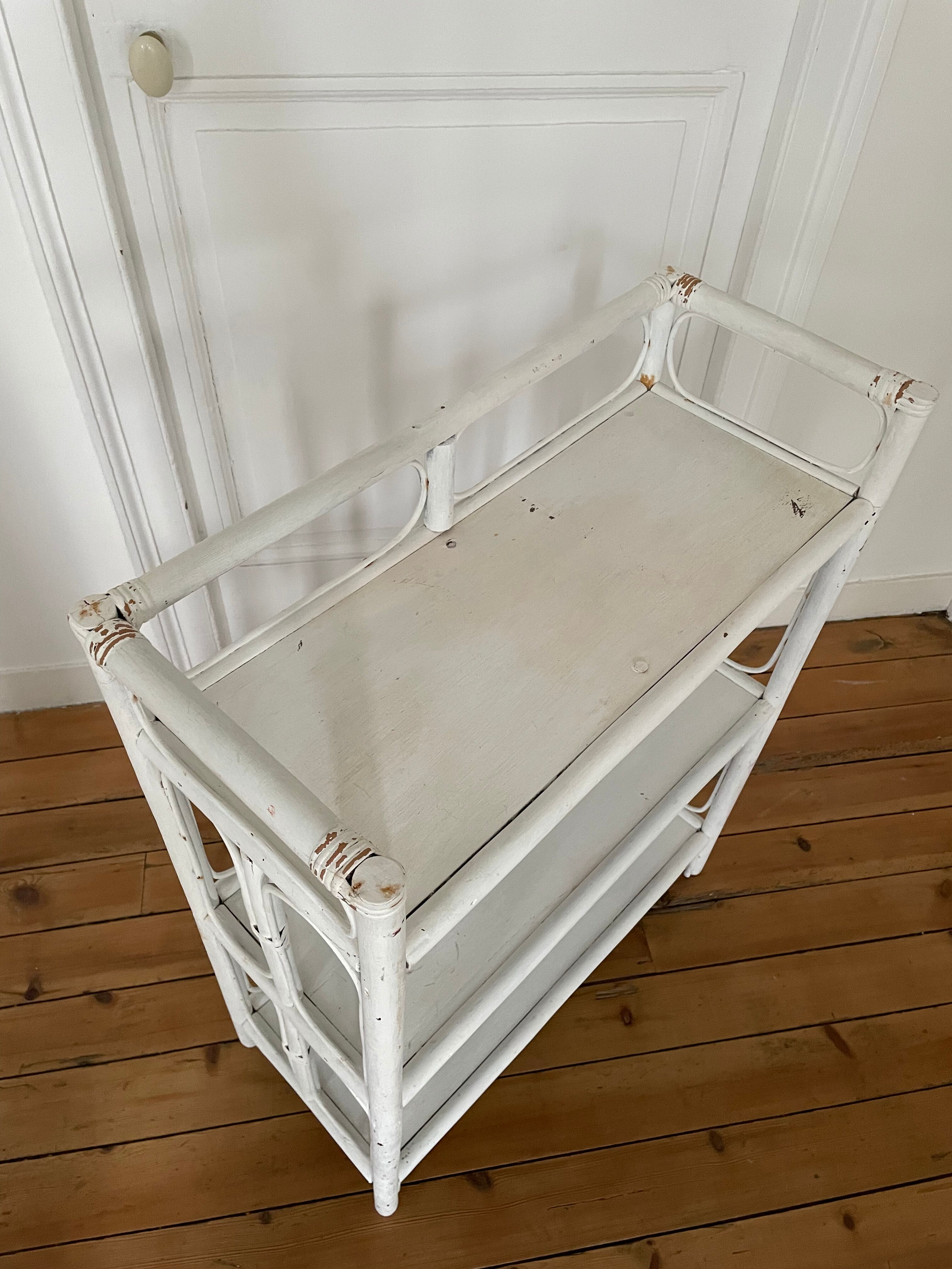 Bookcase vintage rattan standing shelf