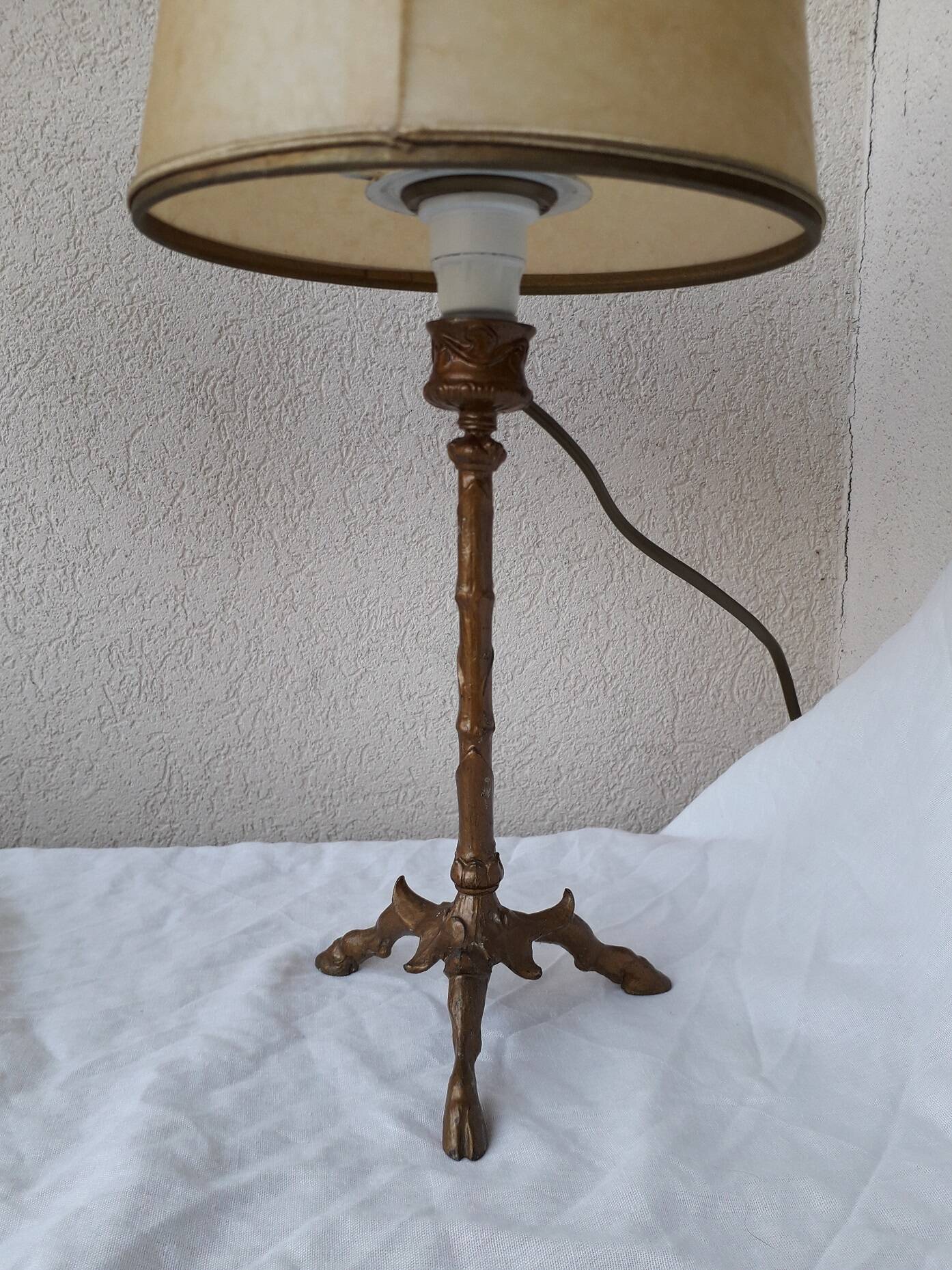 2 table lamps