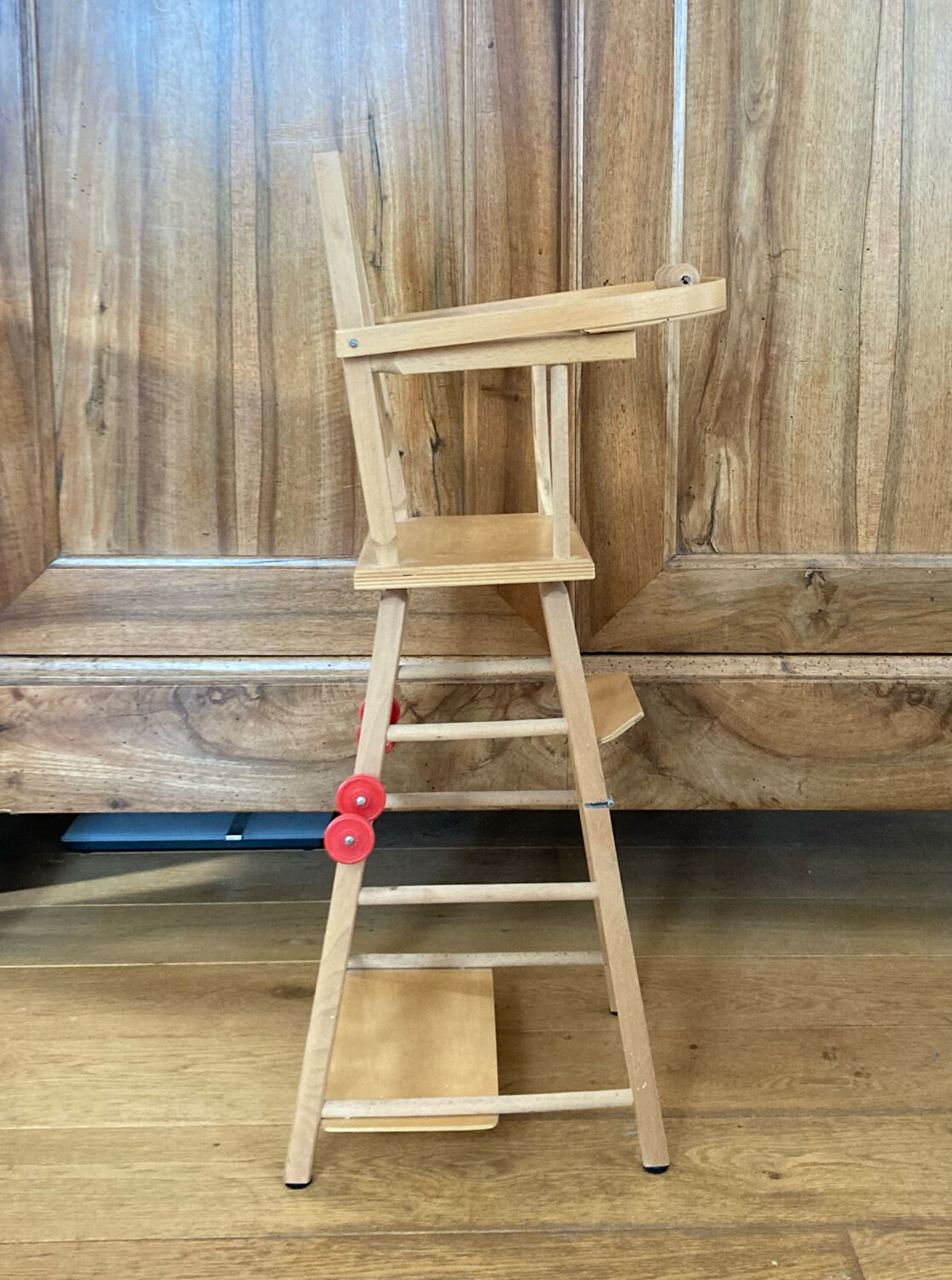 Doll high chair from the 20th century, convertible into a walker (deliverable)