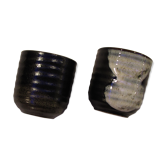 Pair of bowls to the