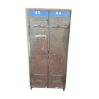 industrial cloakroom