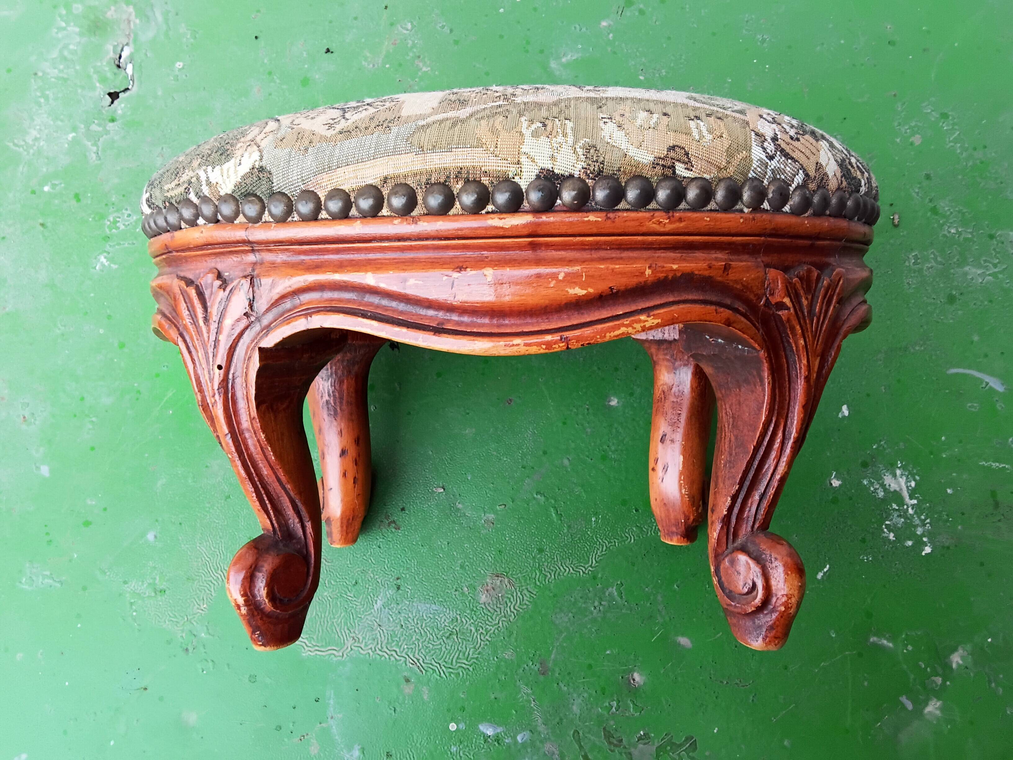 Louis XV style footrest
