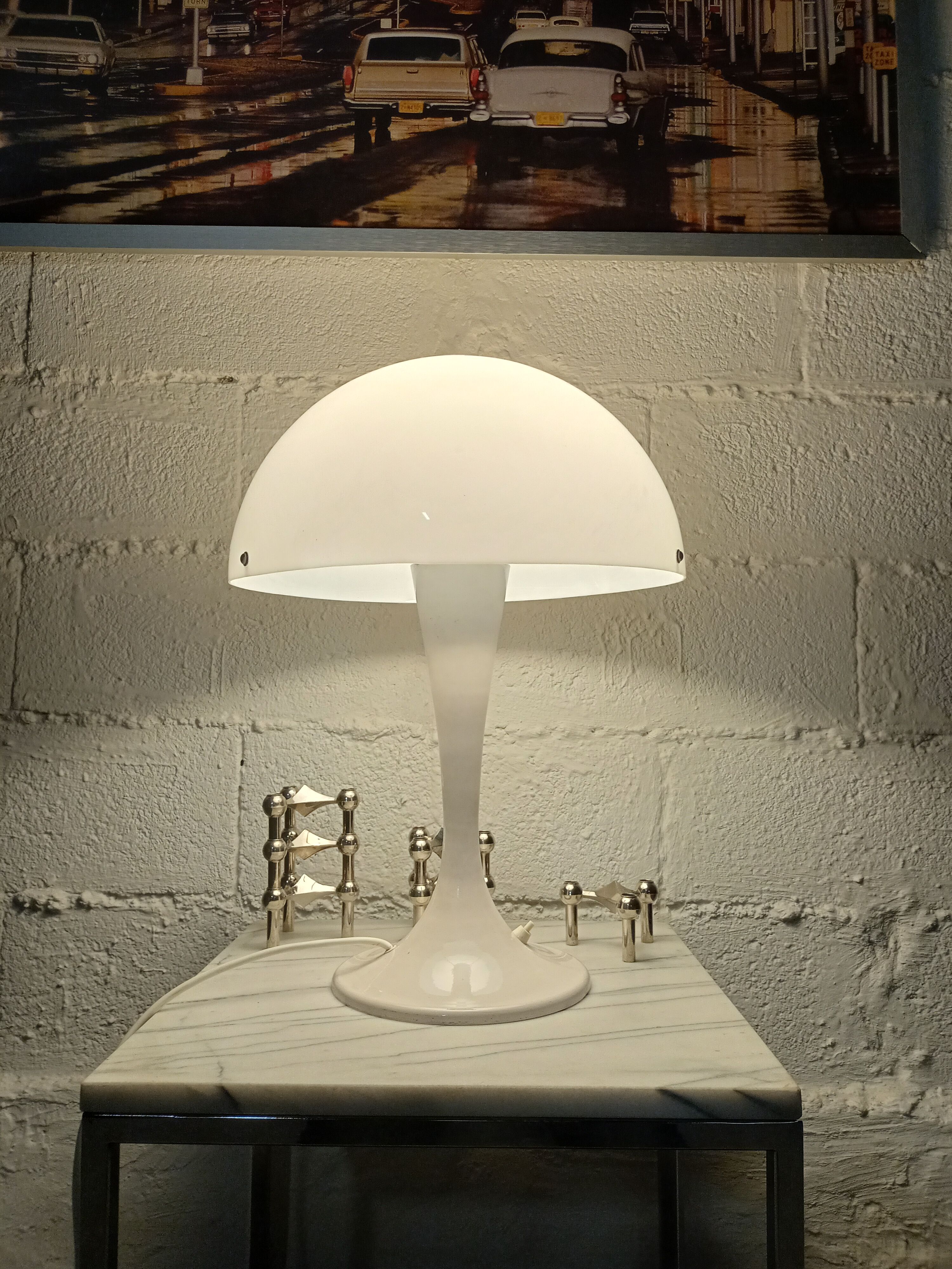 Mushroom lamp design of the 70s
