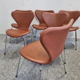 Set of 6 3107 butterfly chairs by Arne Jacobsen for Fritz Hansen