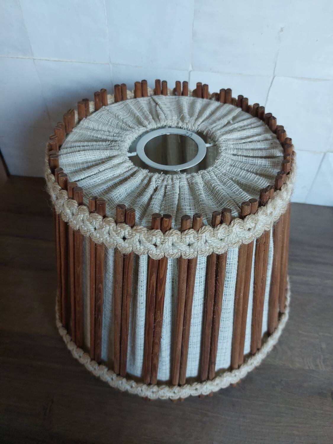 Vintage jute suspension