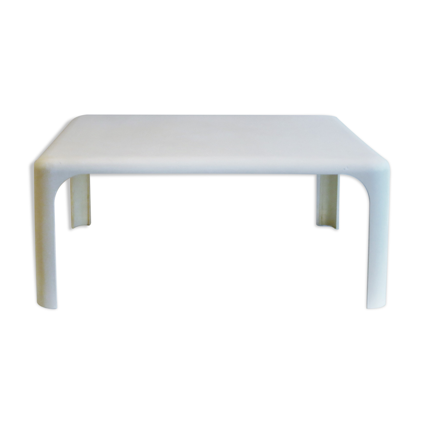 Demetrio coffee table by Vico Magistretti Artemide