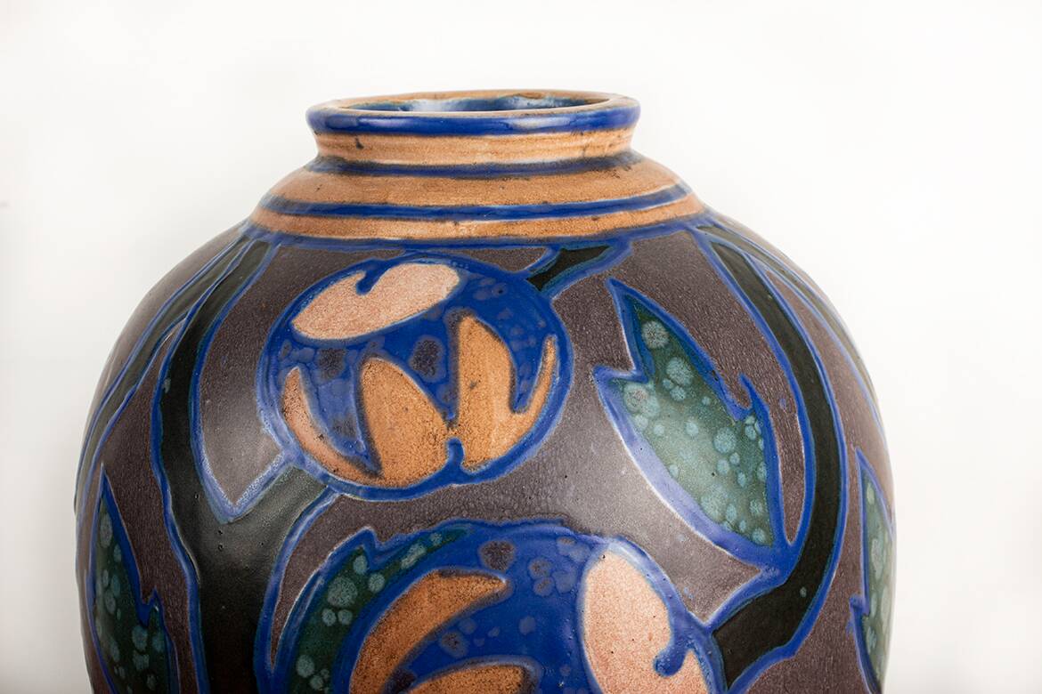 Magnificent Art Nouveau vase with multicolored floral motifs Revernay 1910.