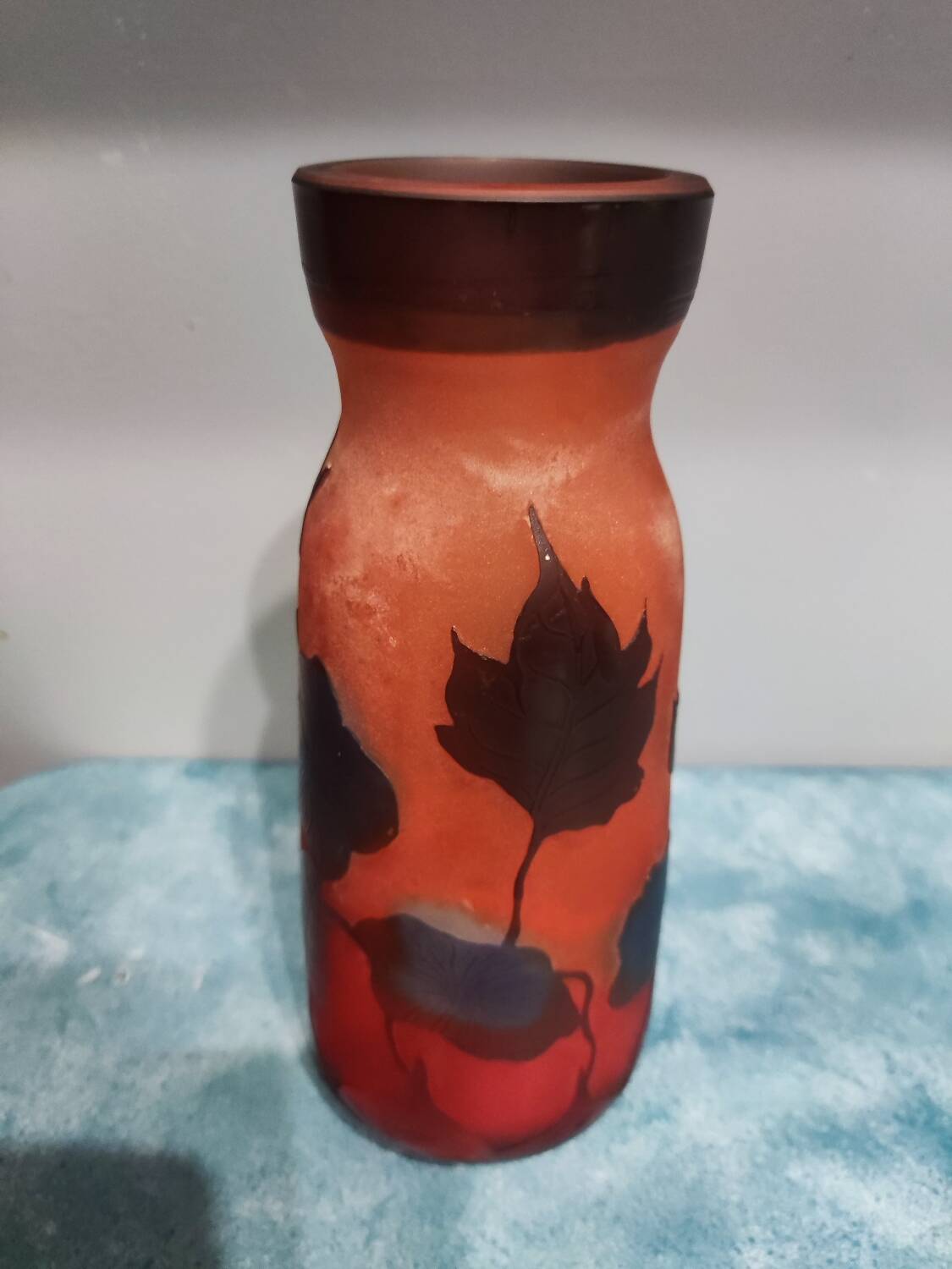 Acid-etched glass paste vase