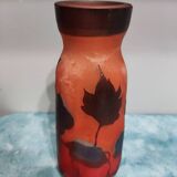 Vase en pâte de verre dégagé à l'acide