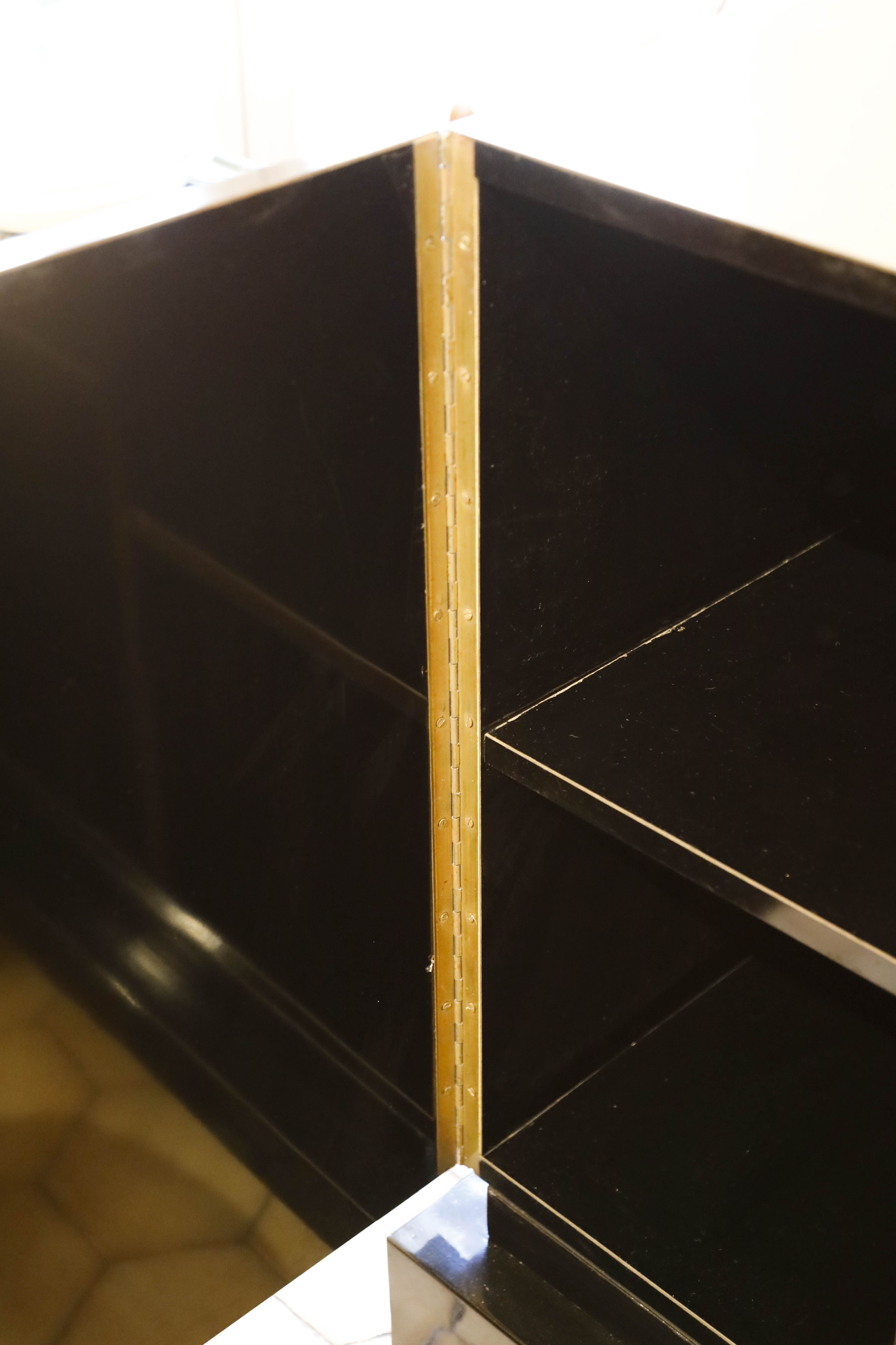 Black lay line buffet design italy 70