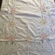 Nappe 160 x 260 ajourée brodée et 12 serviettes